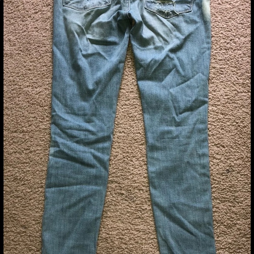 Distressed jeans - Picture 3 of 7